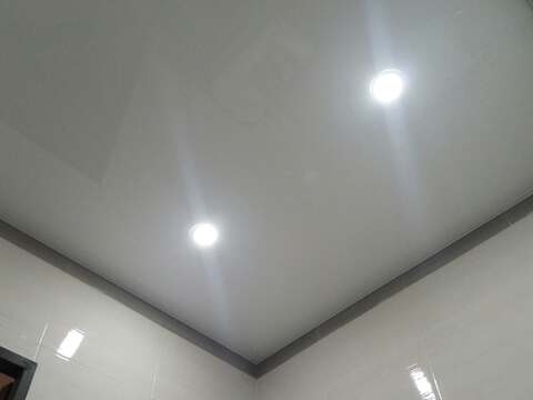 Потолок в ванную 4.4 м2