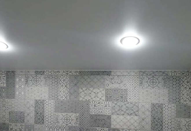 Потолок в ванную 3.6 м2