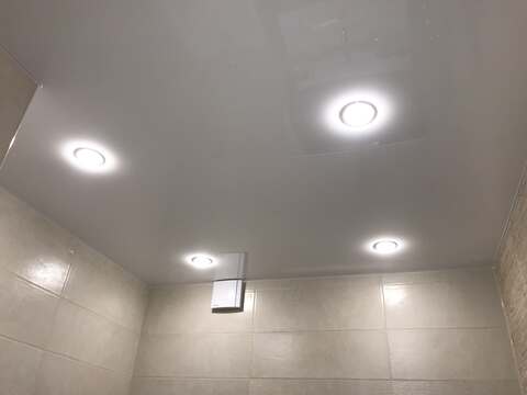 Потолок в ванную 5.1 м2